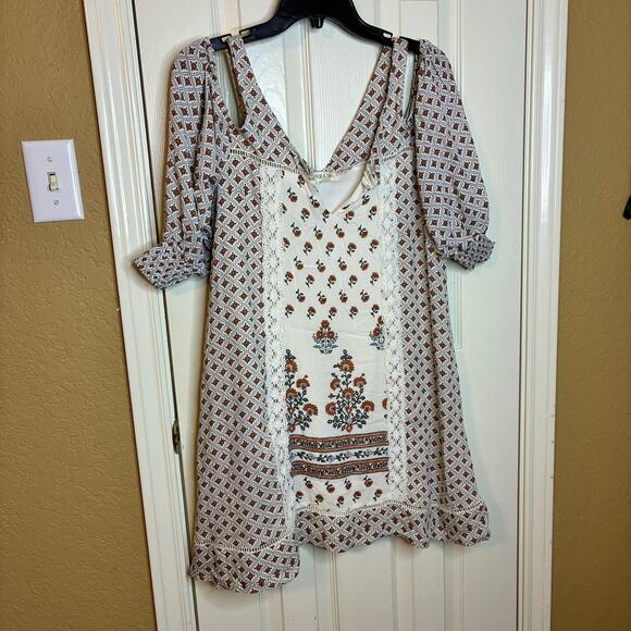 Taylor & Sage NEW Cream Red Floral Mini V-Neck Women’s Dress Off Shoulder US S - Picture 1 of 7